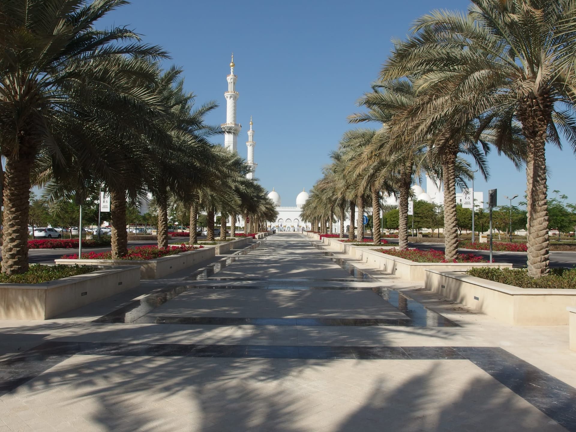 The white domes and minarets of the Sheikh Zayed Grand Mosque in Abu Dhabi